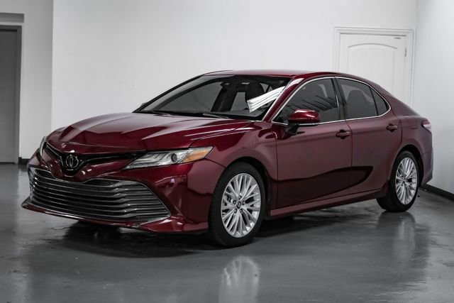 Used 2018 Toyota Camry XLE FWD image 6