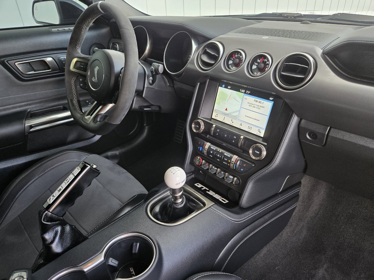 Used 2019 Ford Mustang Shelby GT350 w/ Technology Package image 47