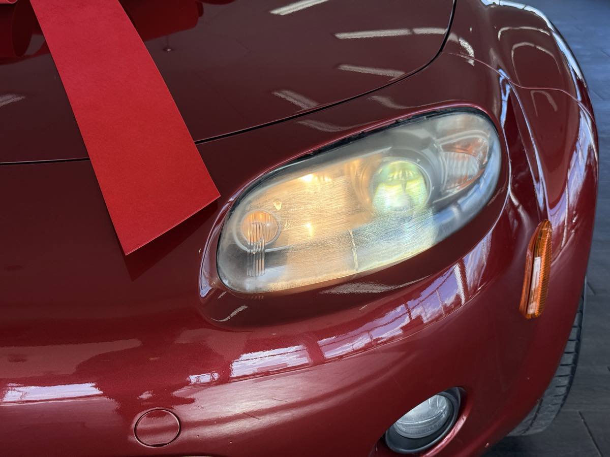 Used 2006 MAZDA MX-5 Miata Grand Touring w/ Premium Pkg RWD image 9