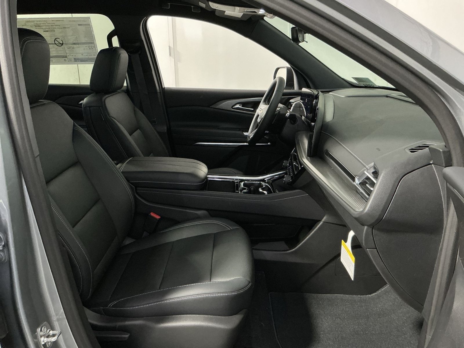 New 2026 Chevrolet Traverse LT w/ Driver Confidence Package FWD image 27
