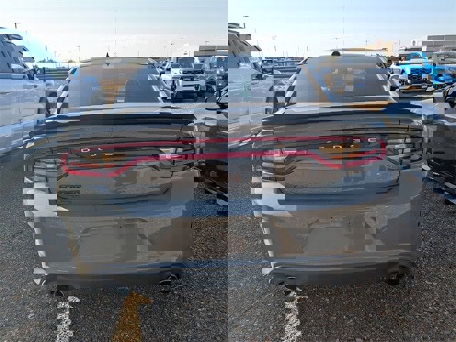 Used 2017 Dodge Charger R/T image 5