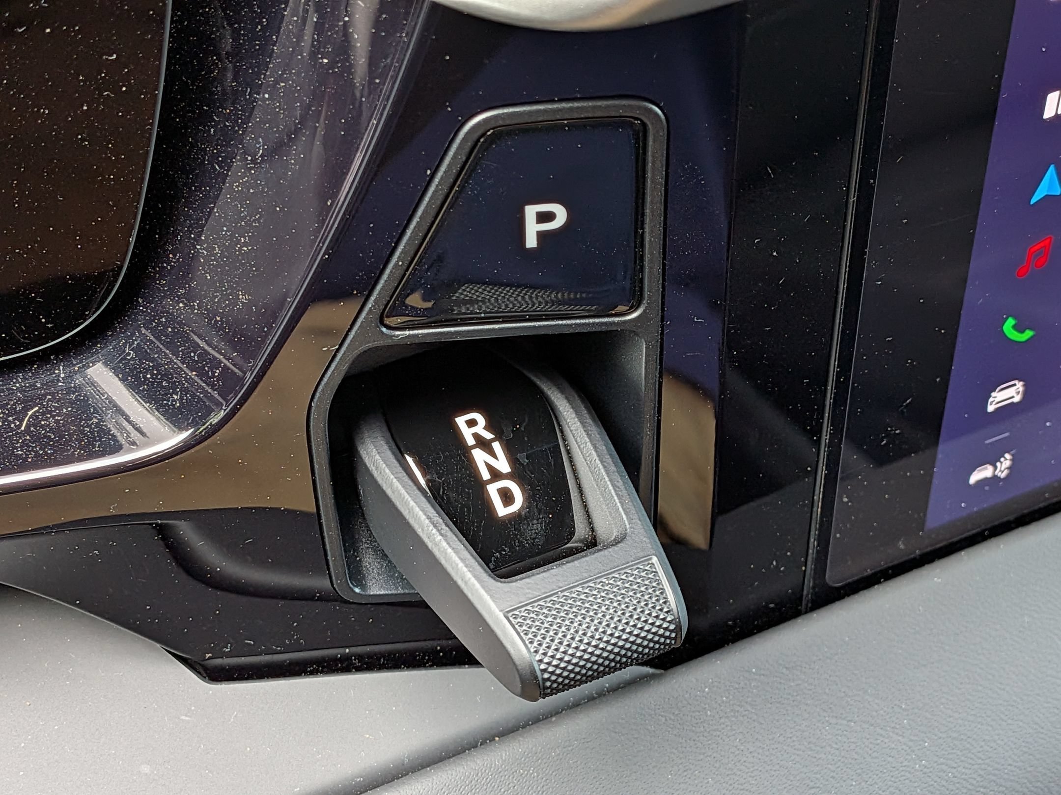 Certified 2025 Porsche Macan Electric RWD image 19