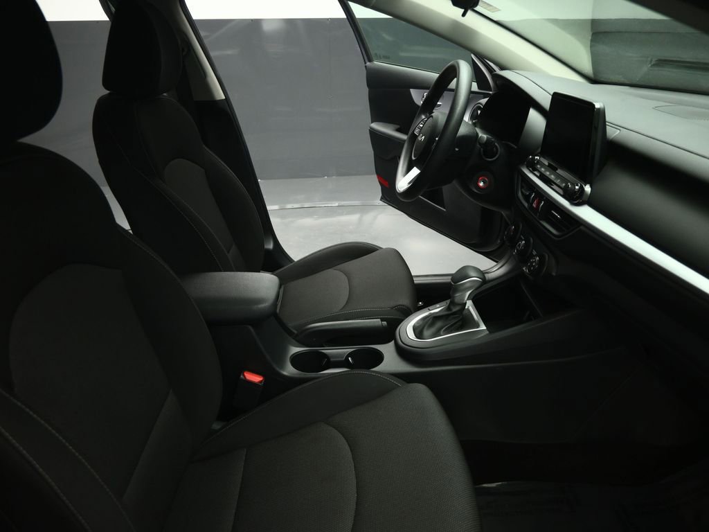 Certified 2024 Kia Forte LXS w/ LXS Technology Package image 56