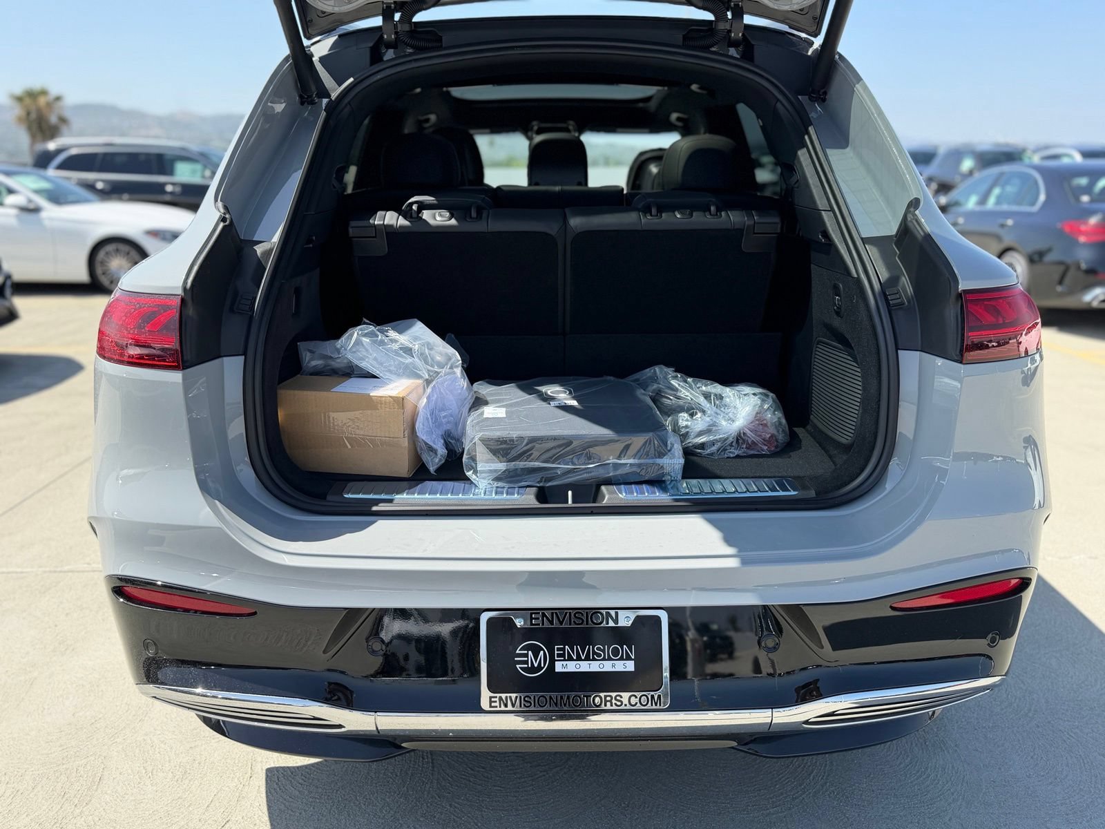 New 2026 Mercedes-Benz EQS 550 4MATIC SUV image 13