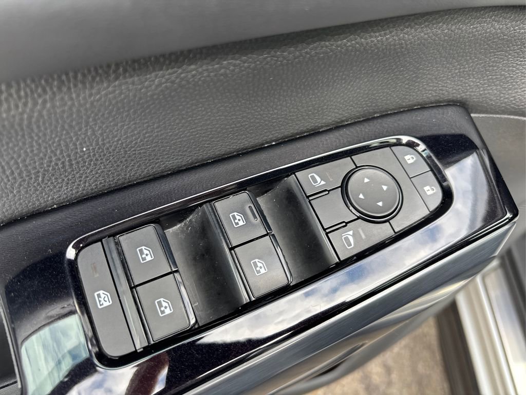 Used 2023 Nissan Pathfinder SL w/ SL Premium Package image 39