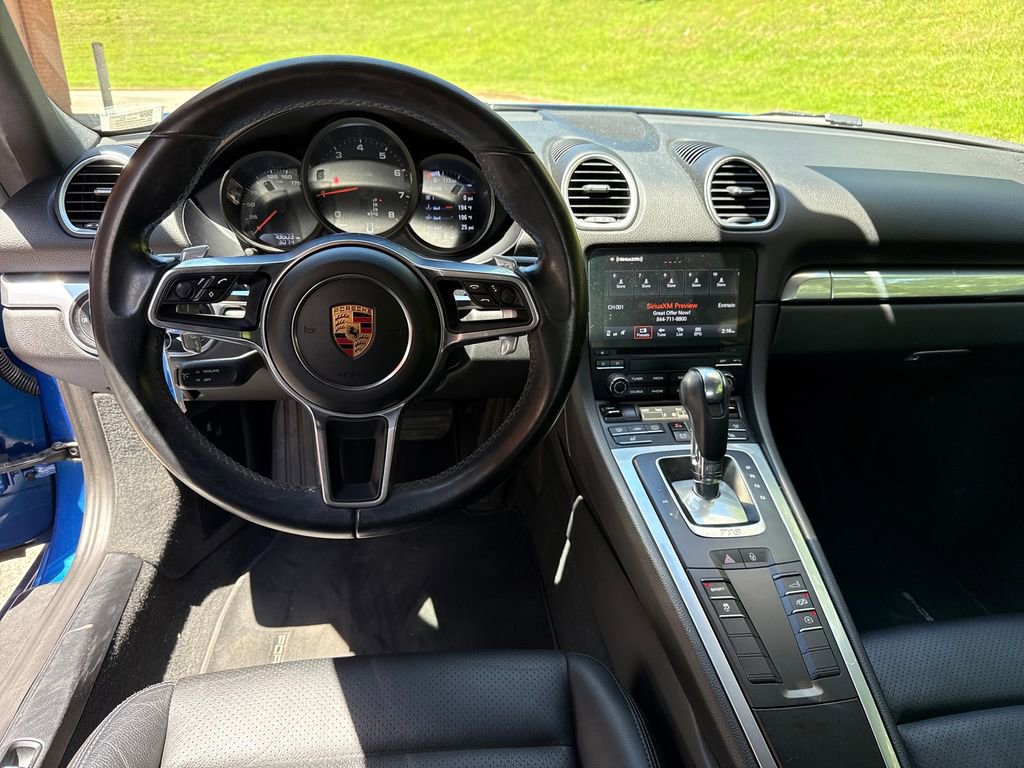 Used 2017 Porsche 718 Cayman RWD image 19