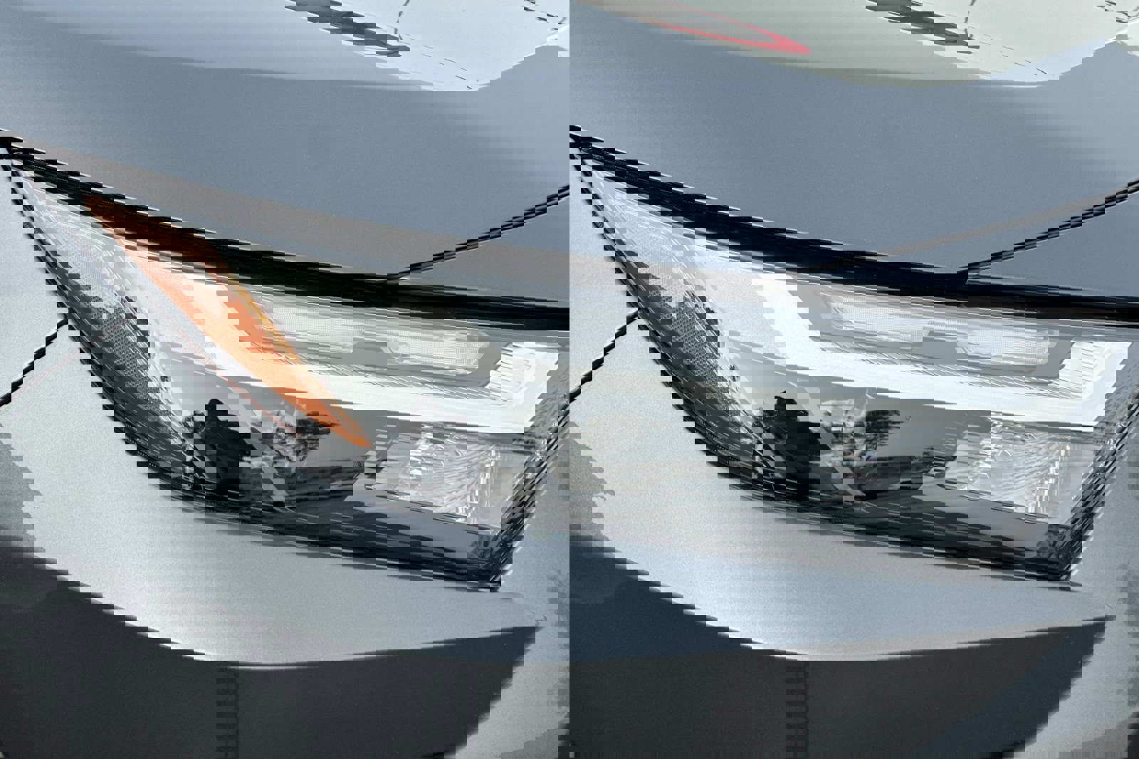 New 2025 Toyota RAV4 XLE image 31