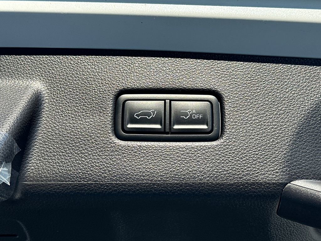 New 2026 Kia Carnival EX image 7