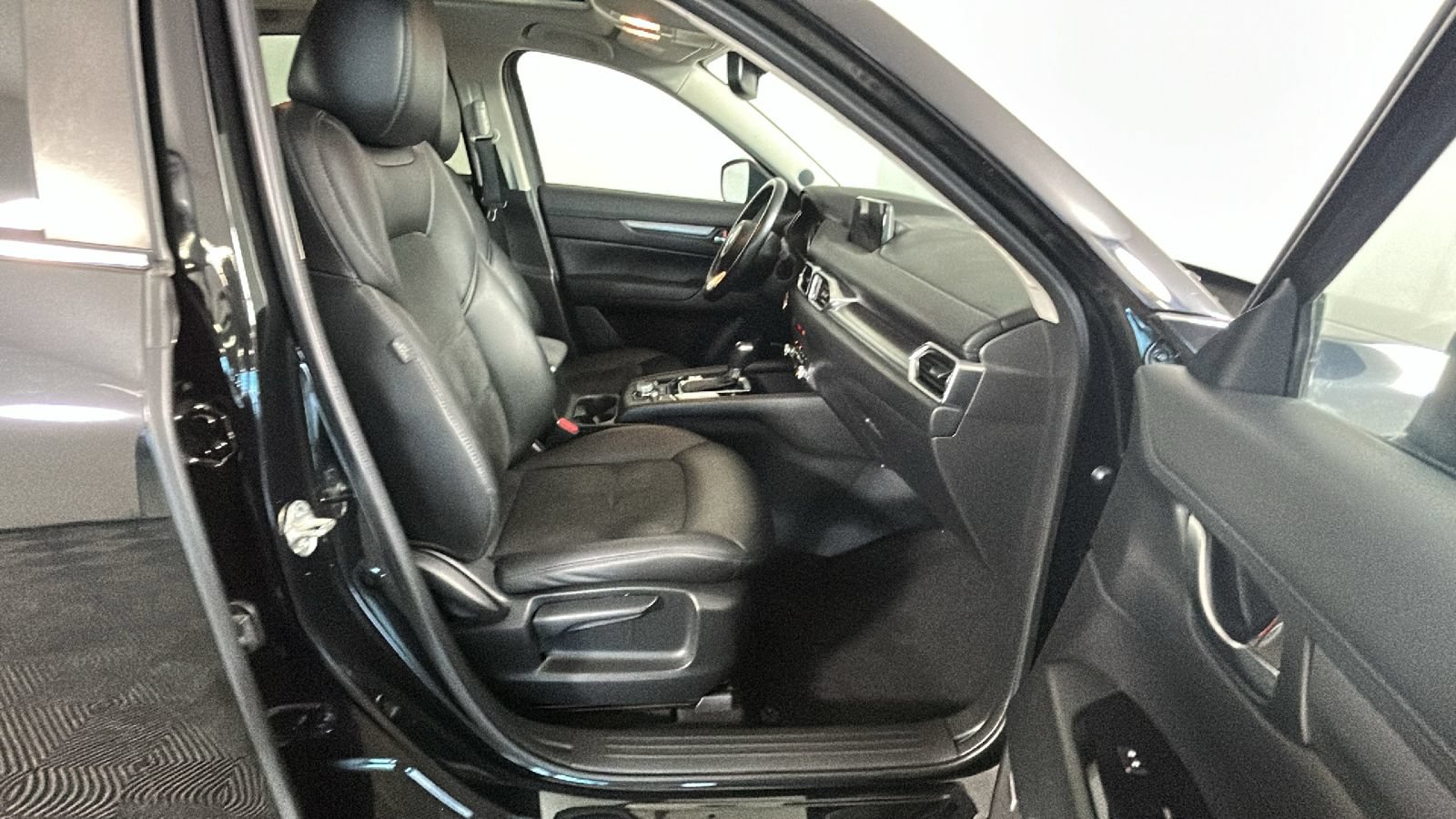 Used 2019 MAZDA CX-5 Touring AWD/4WD image 34