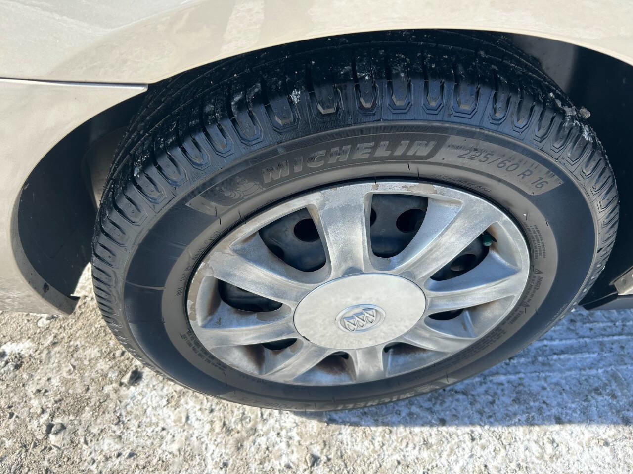 Used 2008 Buick LaCrosse CX image 11