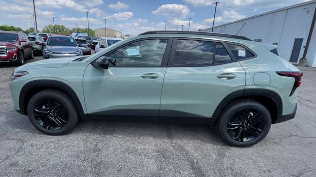 New 2026 Chevrolet Trax ACTIV w/ Sunroof Package FWD image 7