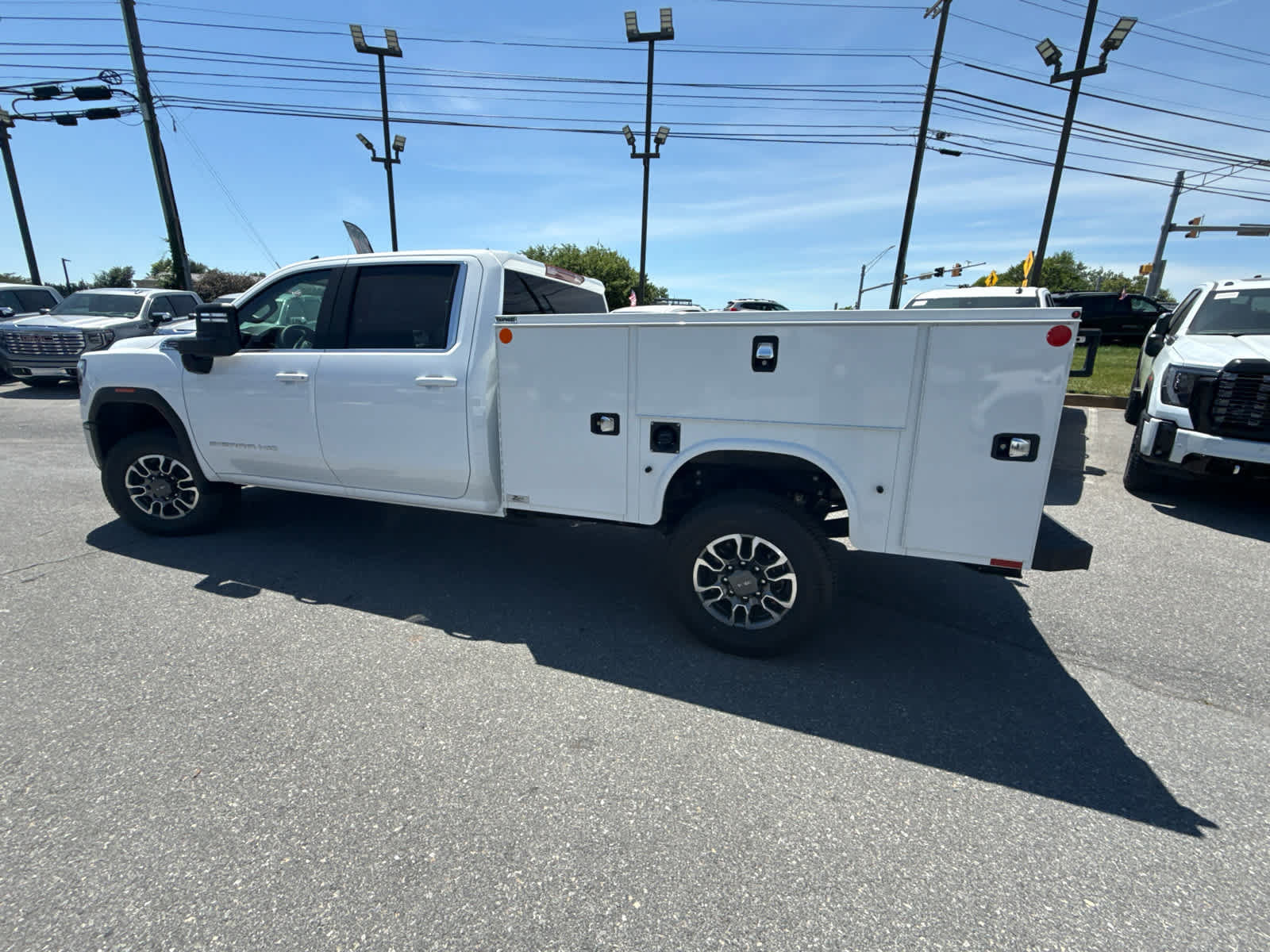 New 2026 GMC Sierra 3500 SLE w/ SLE Convenience Package AWD/4WD image 9