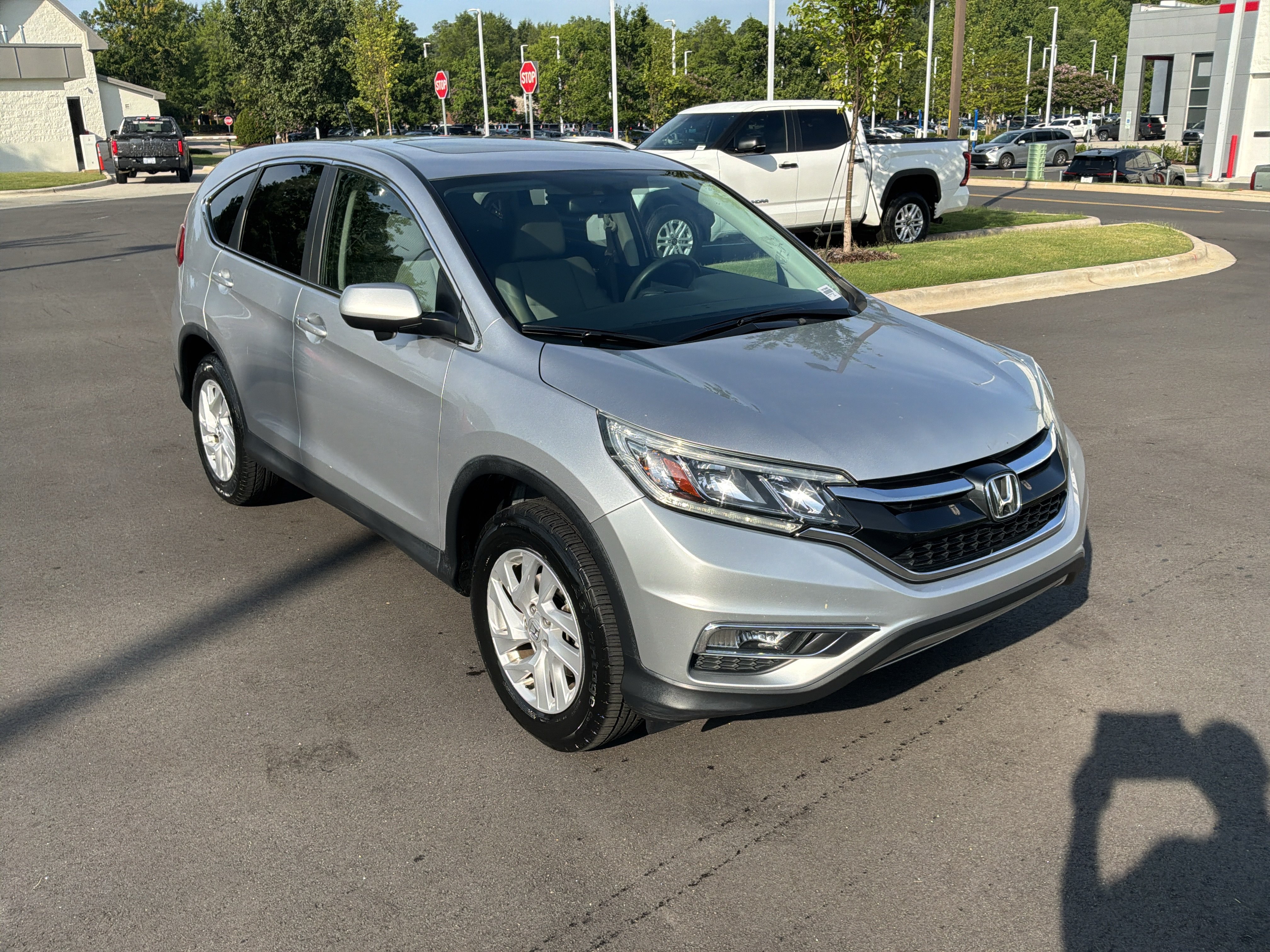 Used 2016 Honda CR-V EX image 2