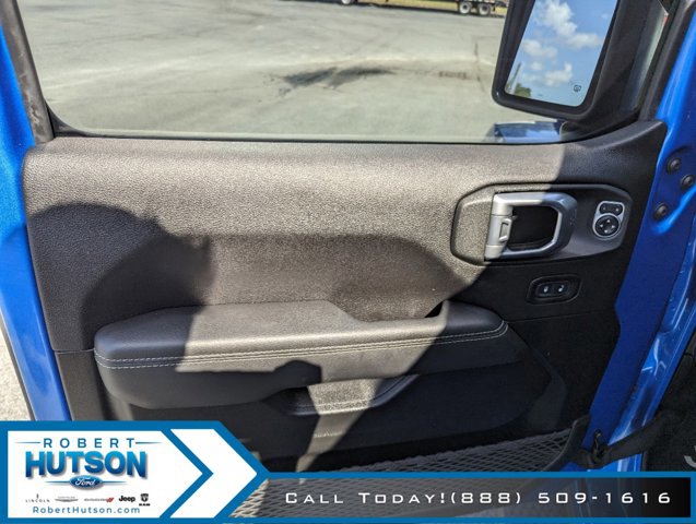 Used 2022 Jeep Wrangler Unlimited Sahara image 12