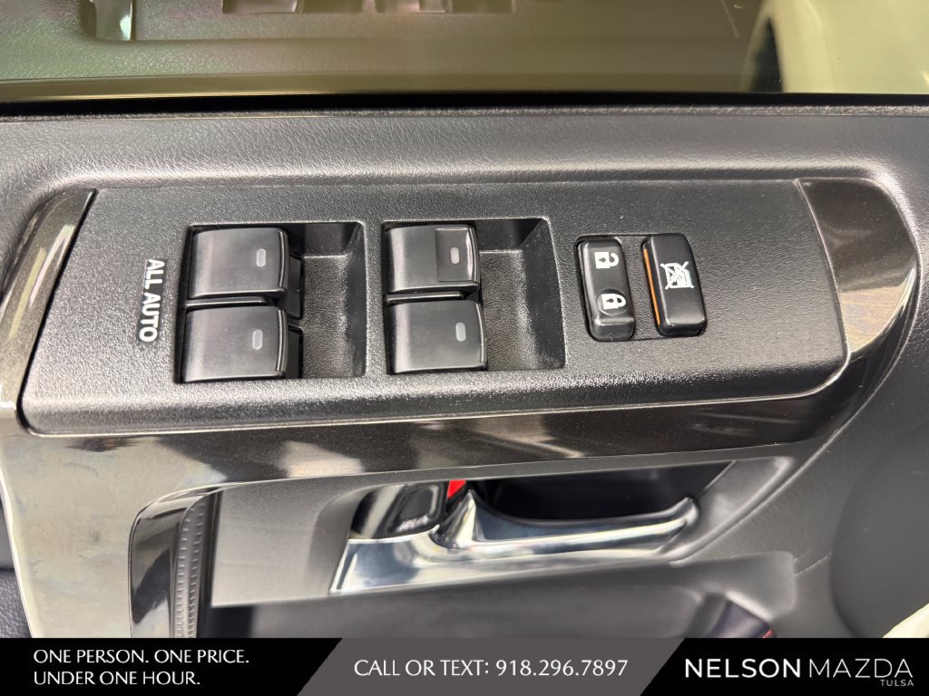 Used 2023 Toyota 4Runner TRD Off-Road Premium AWD/4WD image 19