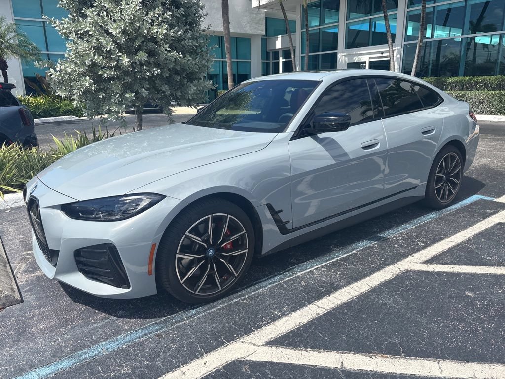 Used 2023 BMW i4 eDrive40 w/ M Sport Package RWD image 9