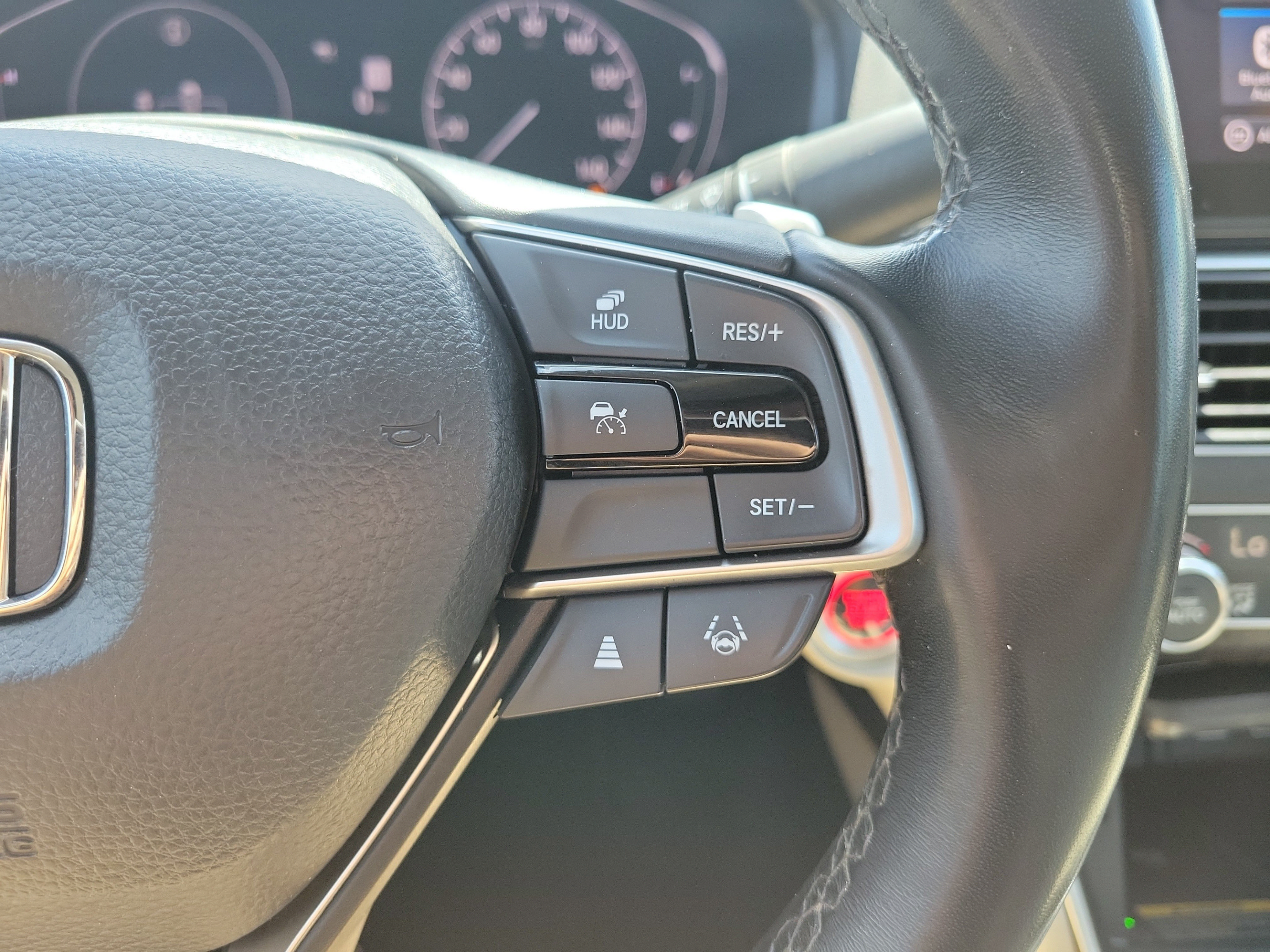 Used 2022 Honda Accord Touring image 31