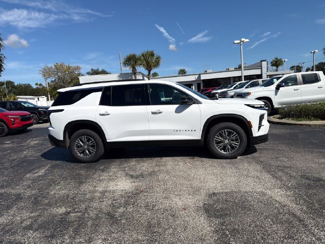 New 2027 Chevrolet Traverse LT w/ LPO, Floor Liner Package FWD image 15