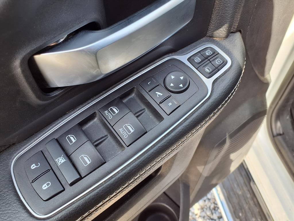 Used 2024 RAM 2500 Big Horn w/ Bed Utility Group image 10