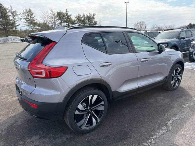New 2026 Volvo XC40 B5 Ultra w/ Protection Package Premier AWD/4WD image 3