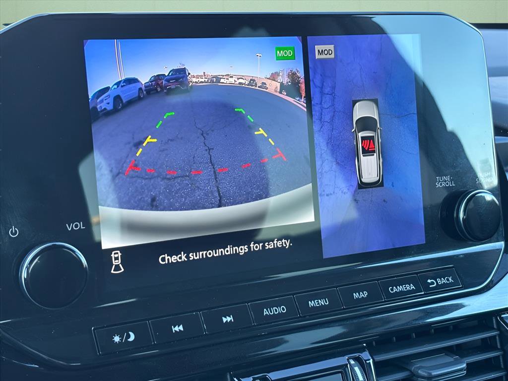 Used 2022 Nissan Pathfinder SL image 5