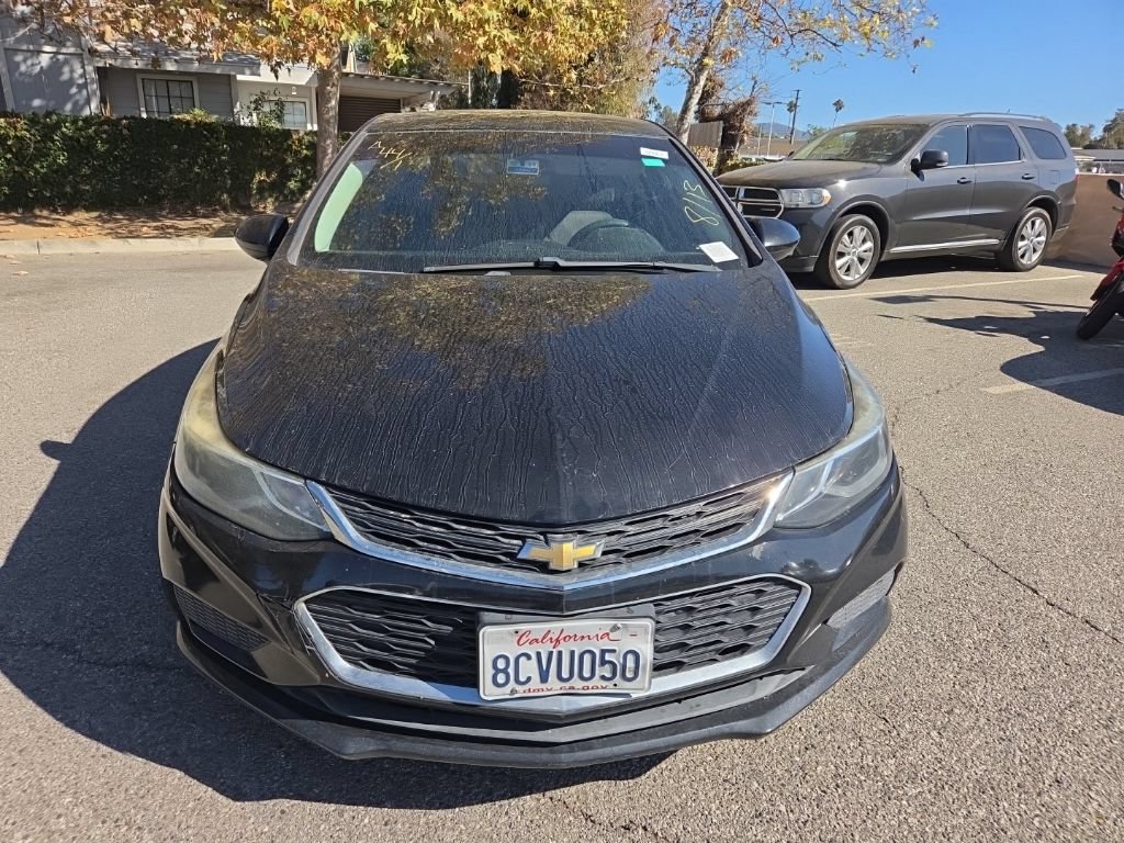 Used 2017 Chevrolet Cruze LT w/ Convenience Package FWD image 9