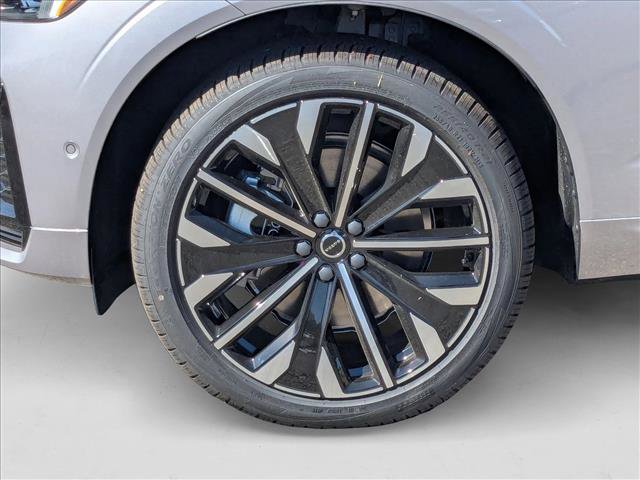 New 2026 Volvo XC60 T8 Ultra w/ Climate Package image 11