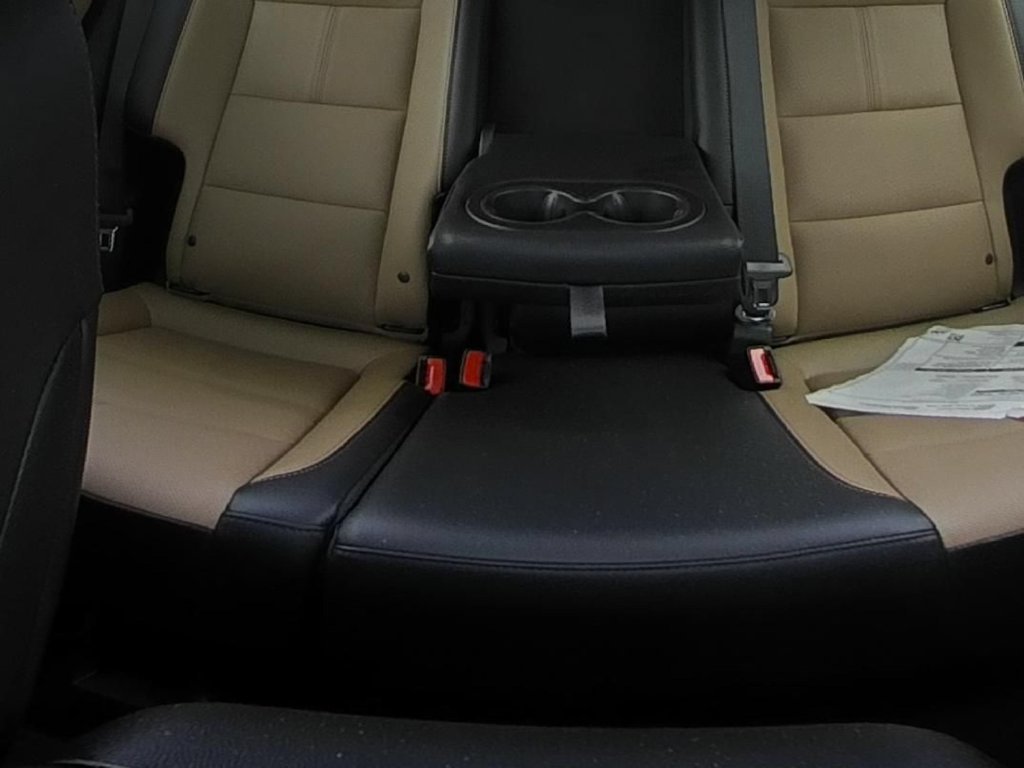 Used 2023 Chevrolet Equinox Premier FWD image 13