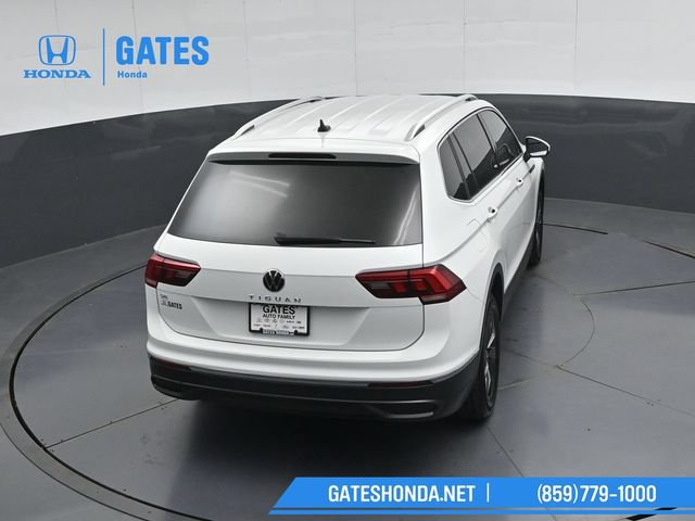 Used 2022 Volkswagen Tiguan SE FWD image 48
