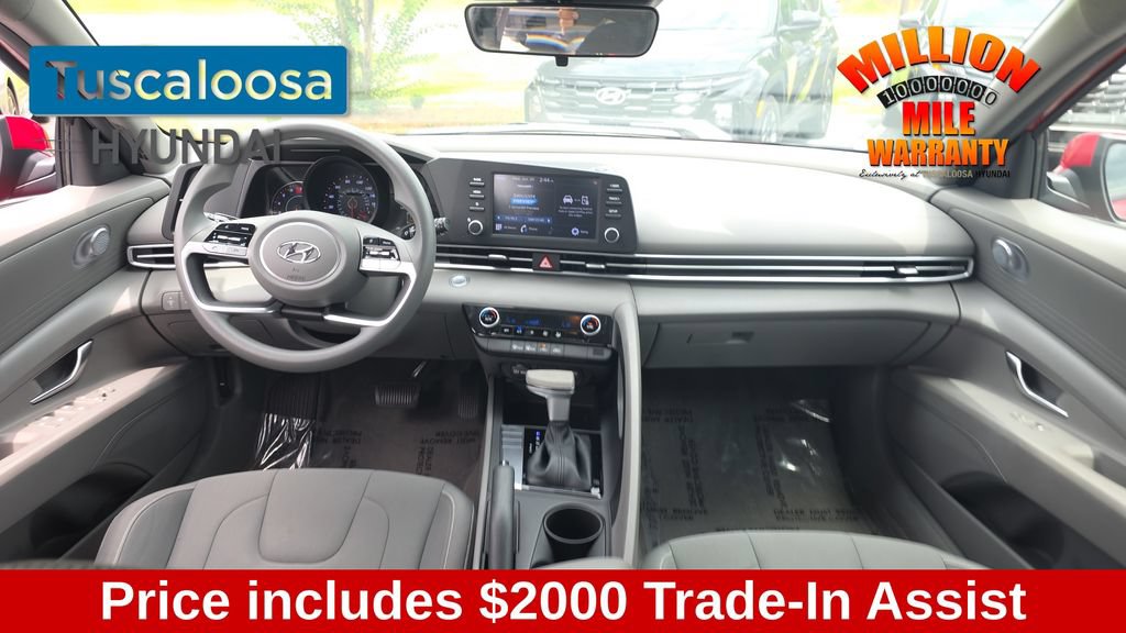 Used 2022 Hyundai Elantra SEL FWD image 25