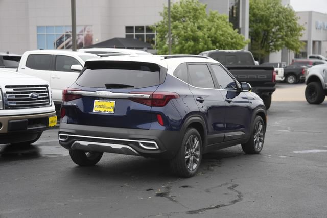 Used 2023 Kia Seltos S w/ Navigation Package image 6