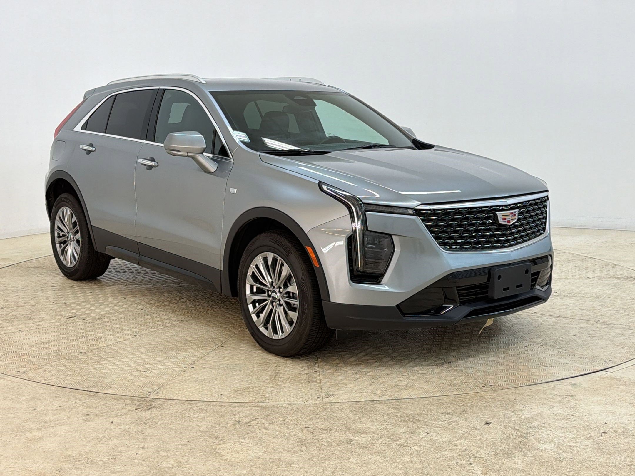 Used 2025 Cadillac XT4 Premium Luxury FWD image 7