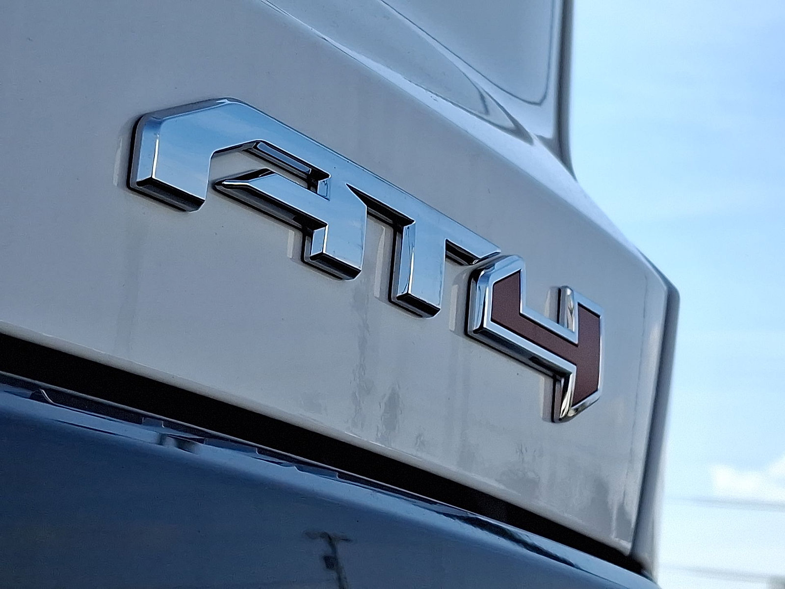 New 2026 GMC Terrain AT4 w/ Technology Package II AWD/4WD image 19