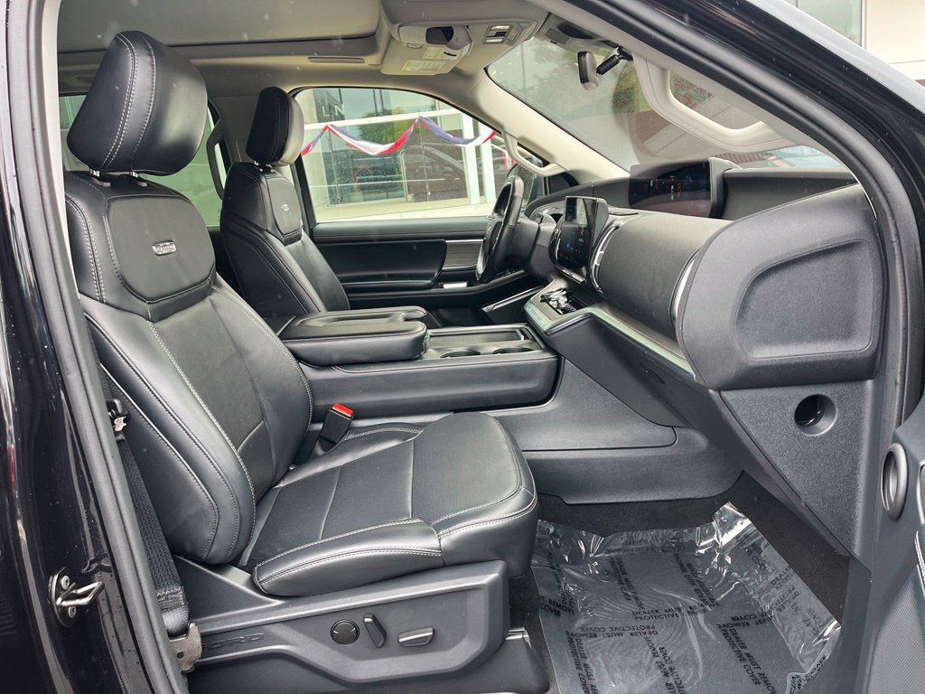 Used 2025 Ford Expedition Max Platinum w/ Driver's Package AWD/4WD image 21