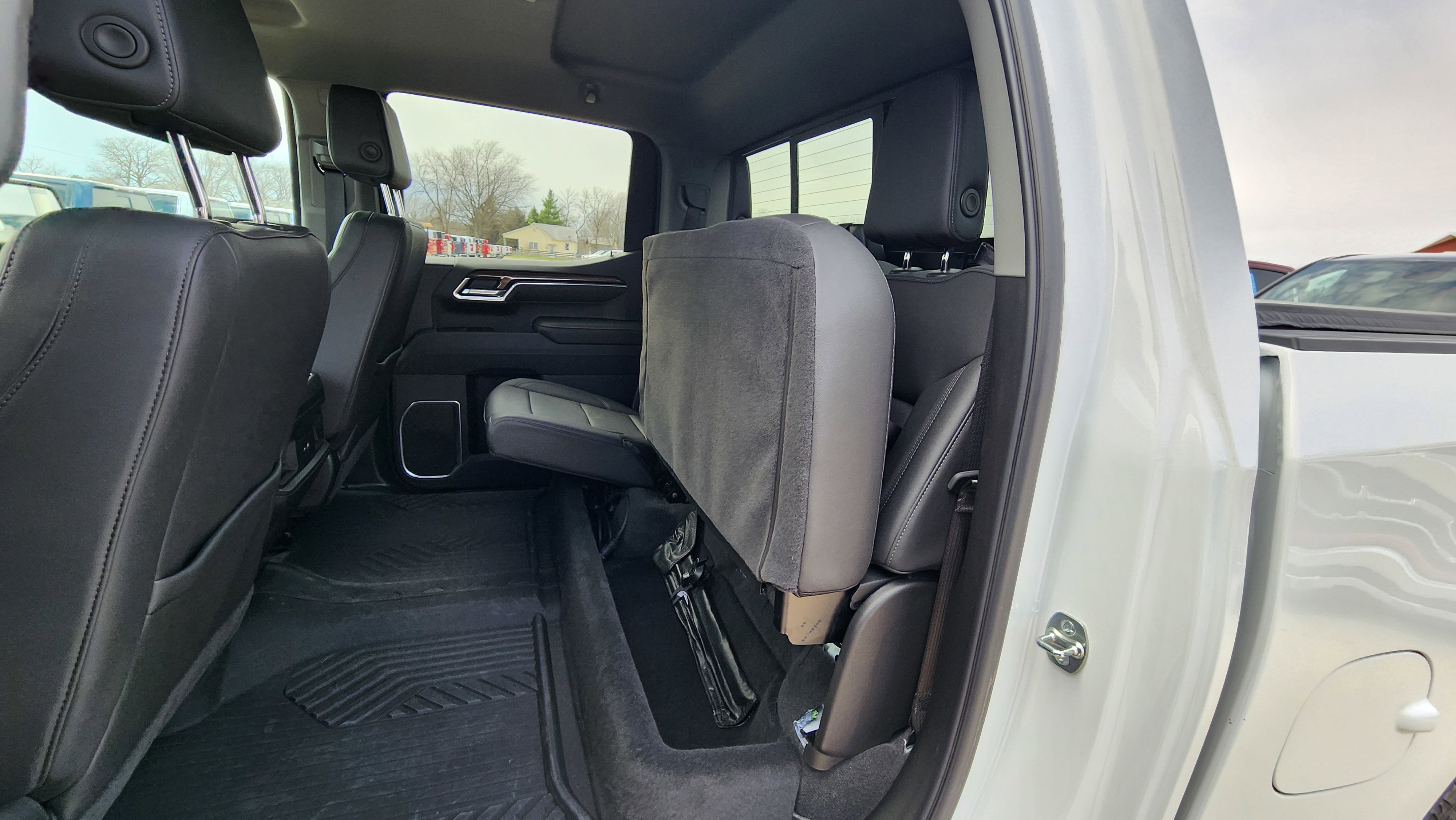 Certified 2025 Chevrolet Silverado 1500 LT AWD/4WD image 20