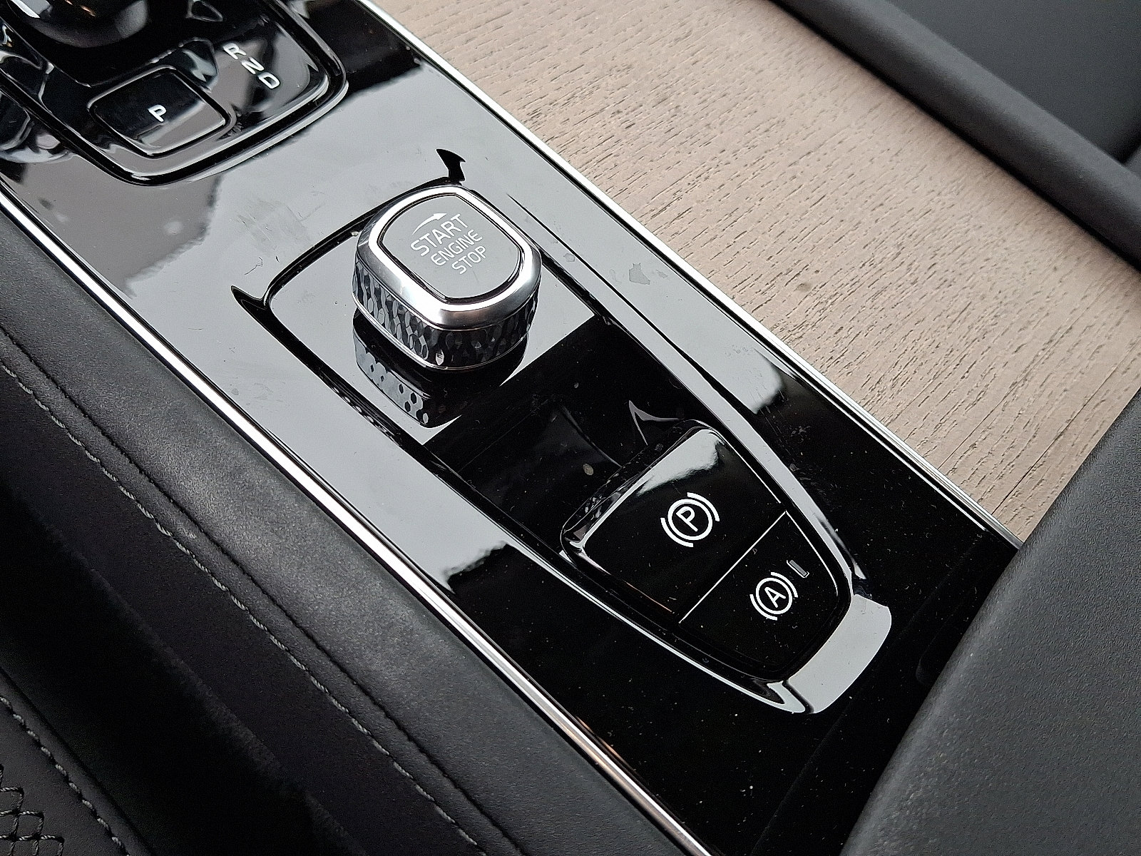 New 2026 Volvo XC90 B6 Plus image 16