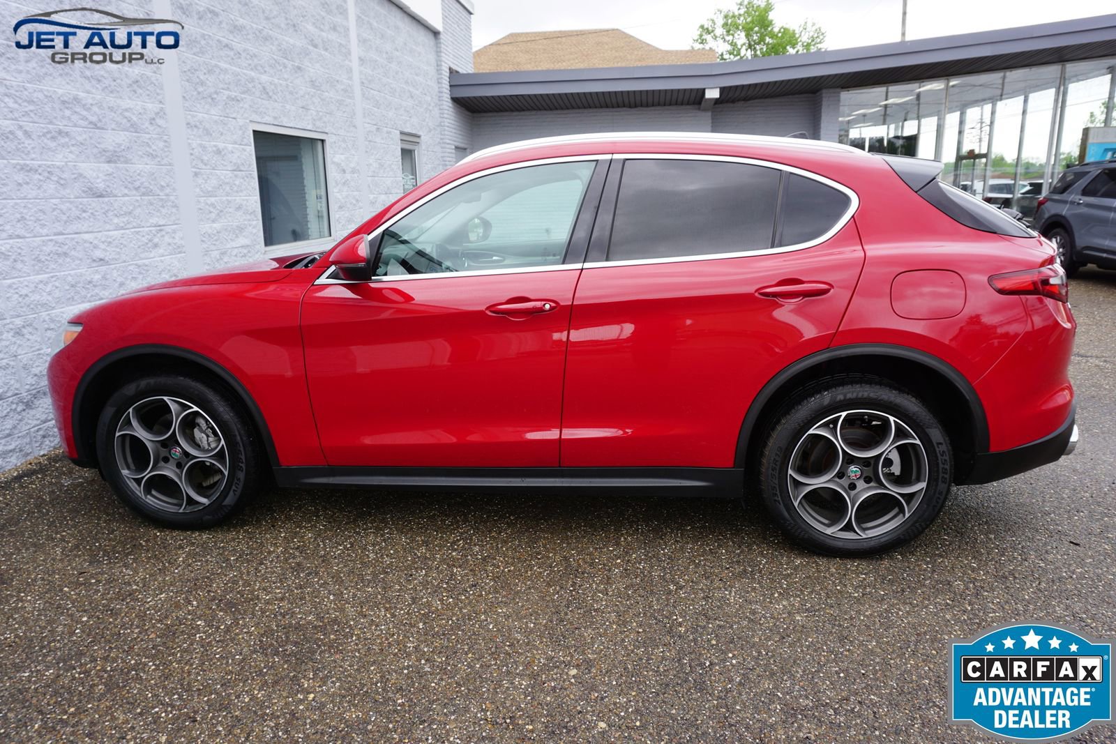 Used 2018 Alfa Romeo Stelvio AWD w/ Cold Weather Package image 13