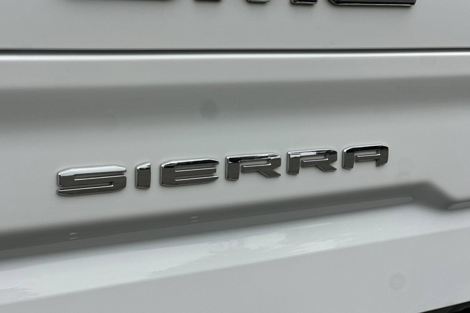 Used 2025 GMC Sierra 1500 SLT RWD image 25