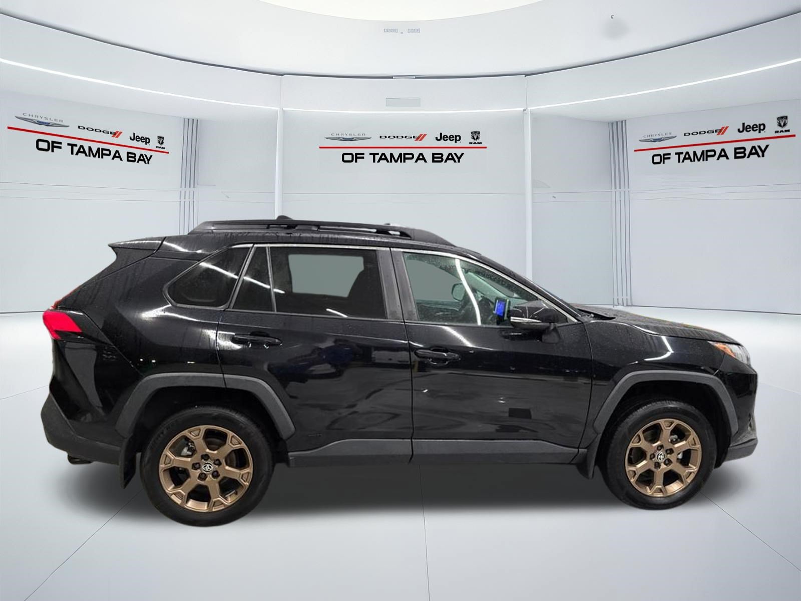 Used 2024 Toyota RAV4 AWD Hybrid image 7