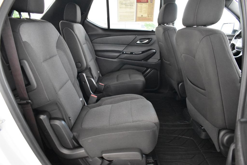 Used 2023 Chevrolet Traverse LT FWD image 17