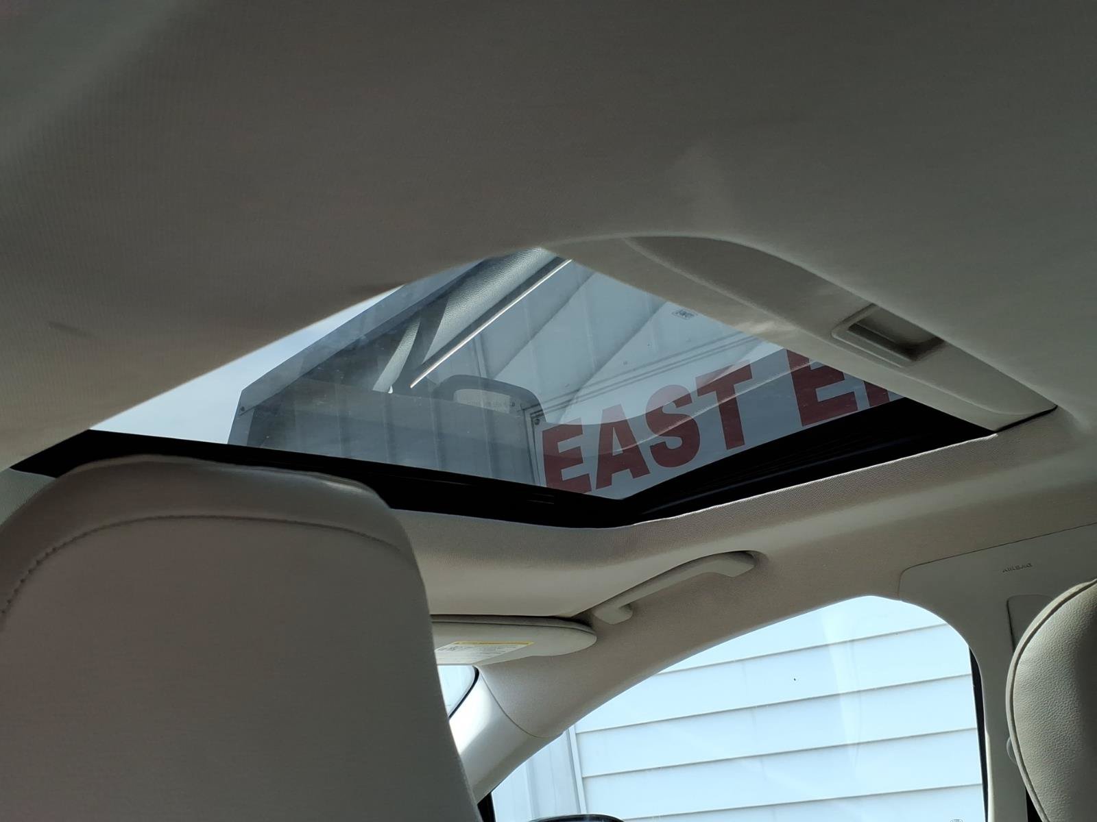 Used 2016 Ford Fusion Titanium FWD image 11