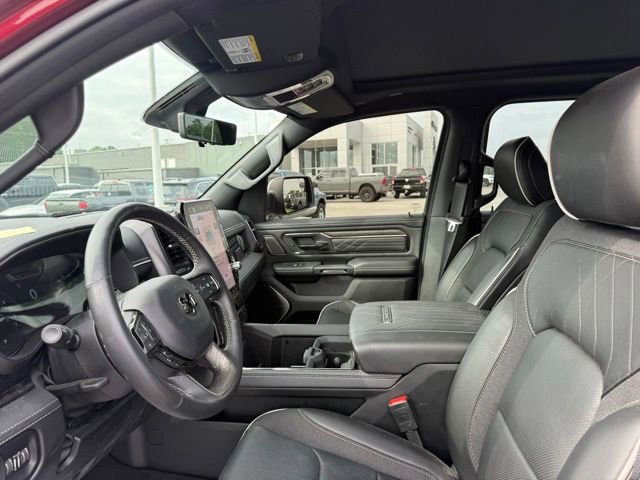 Used 2025 RAM 1500 Limited AWD/4WD image 4