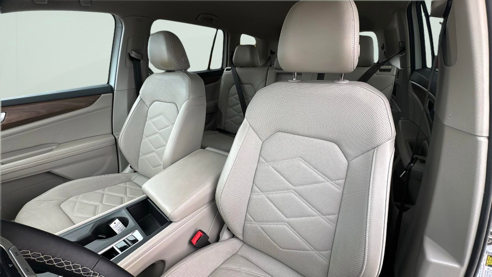 Used 2024 Volkswagen Atlas SE image 13