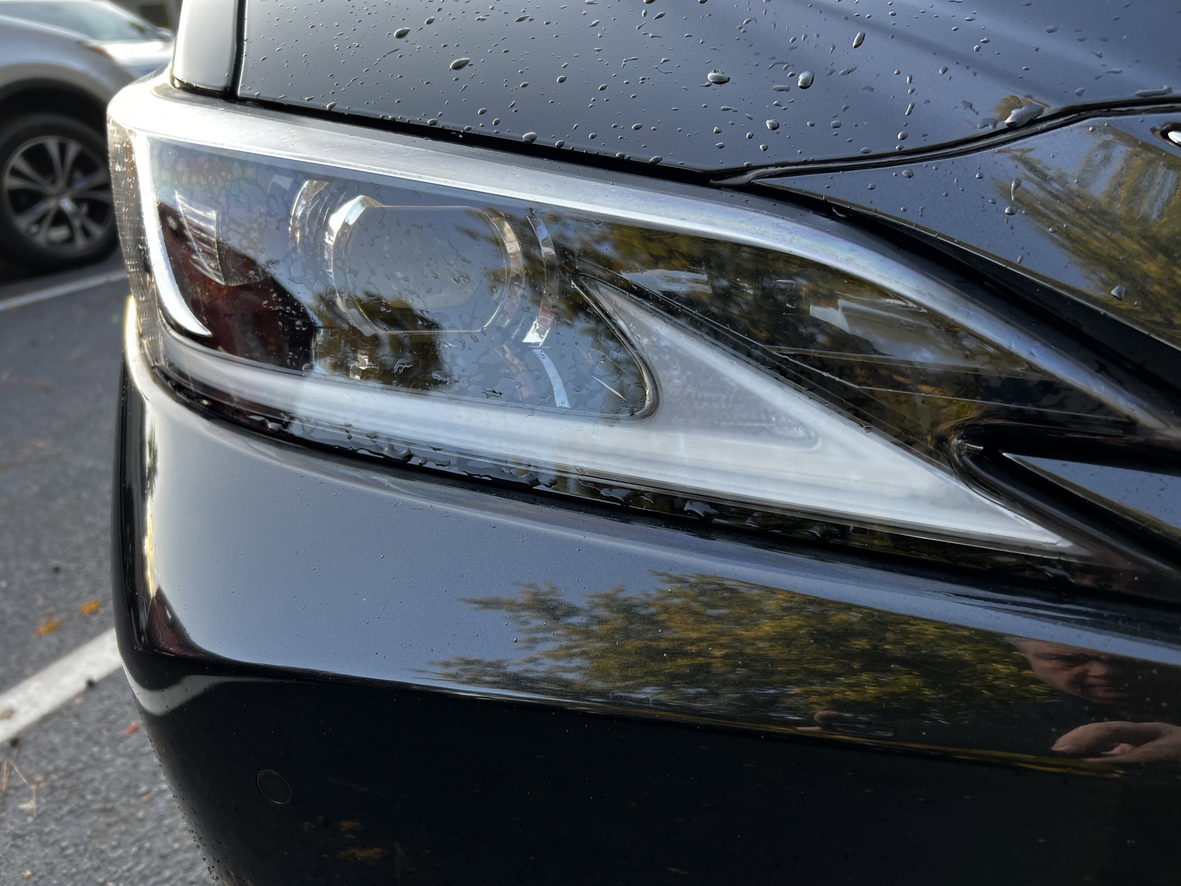 Certified 2025 Lexus ES 300h w/ Premium Package image 12