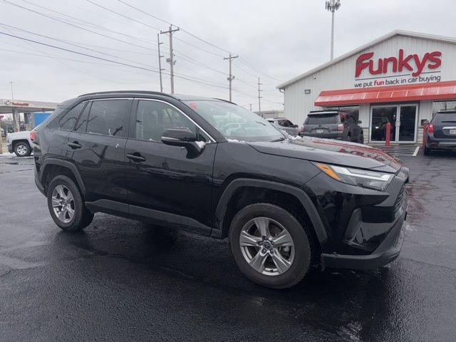 Used 2023 Toyota RAV4 XLE image 1