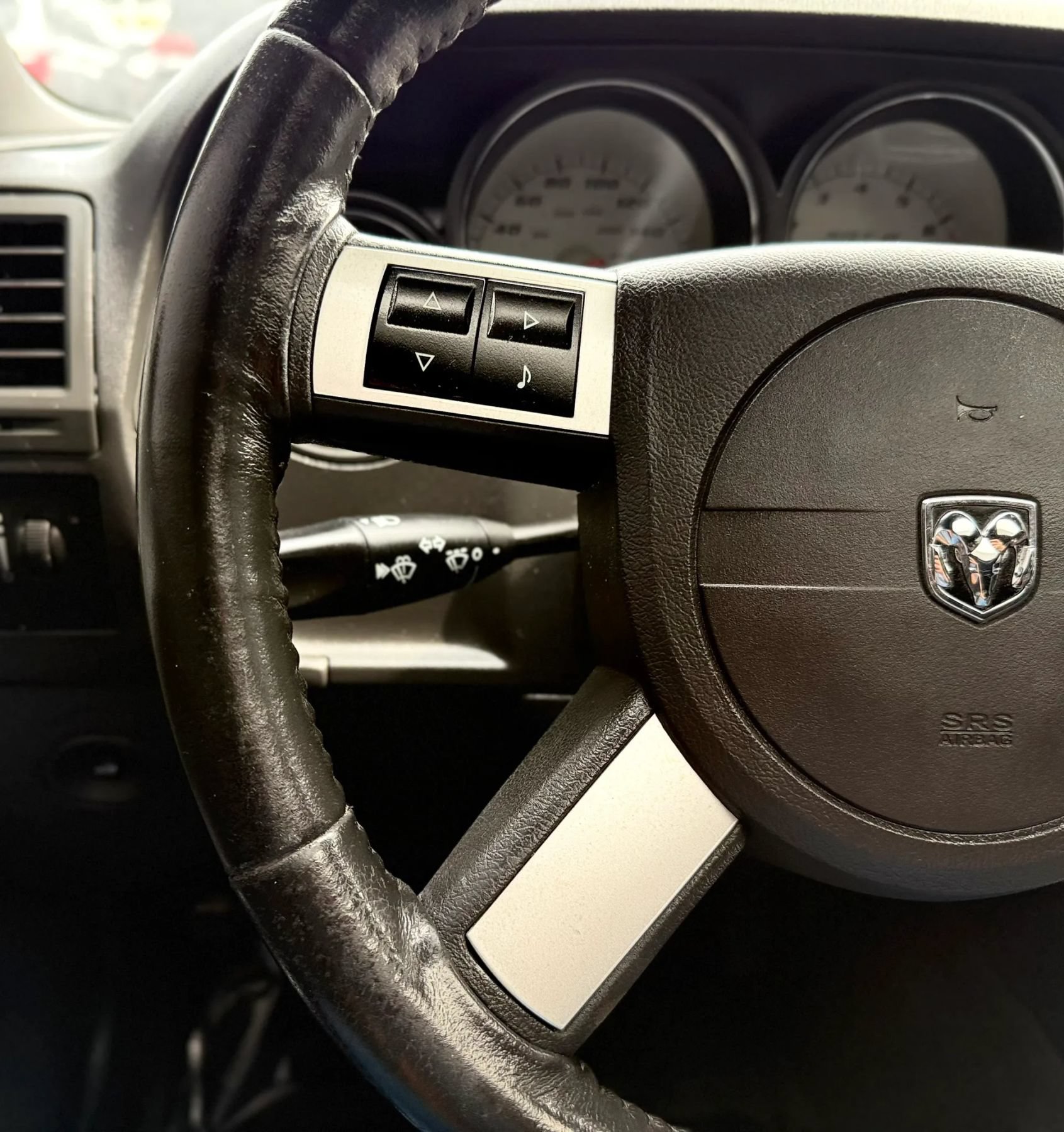 Used 2010 Dodge Challenger SRT8 w/ SRT Option Group II RWD image 14