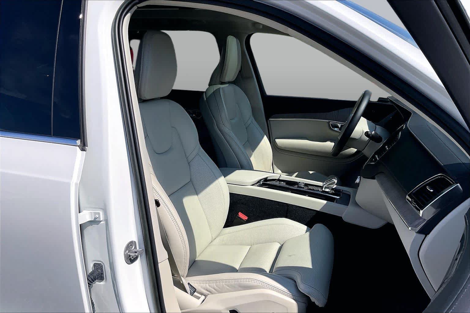 Used 2023 Volvo XC90 B6 Ultimate AWD/4WD image 8