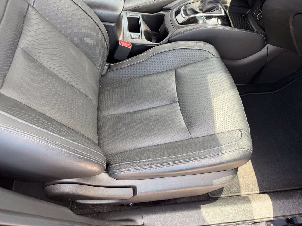 Used 2018 Nissan Rogue Sport SL w/ SL Premium Package FWD image 16