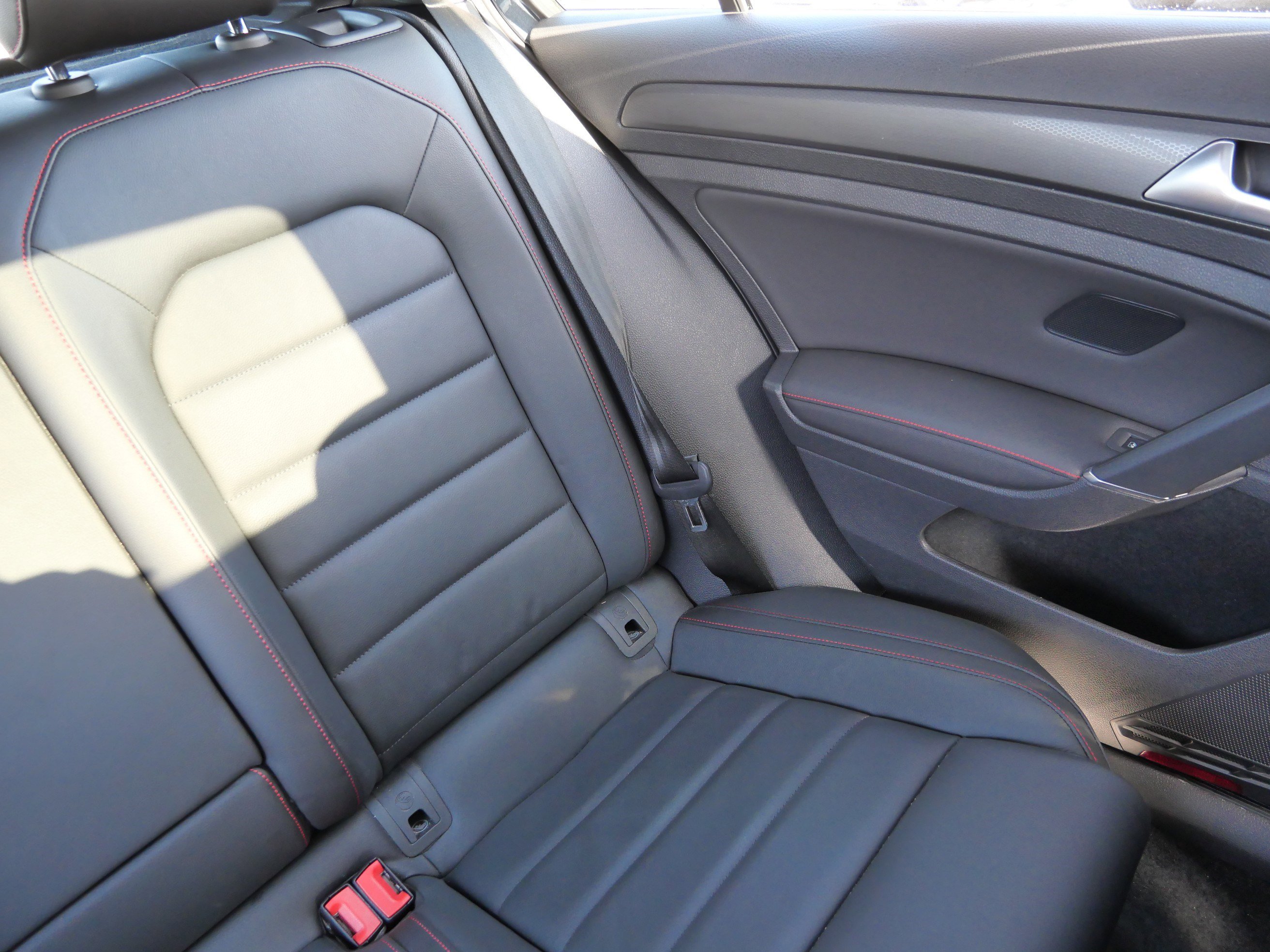 Used 2021 Volkswagen GTI SE image 14