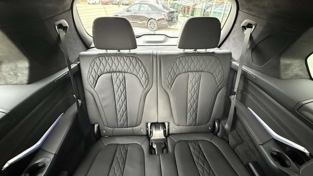 Used 2024 BMW X7 xDrive40i w/ Executive Package AWD/4WD image 71